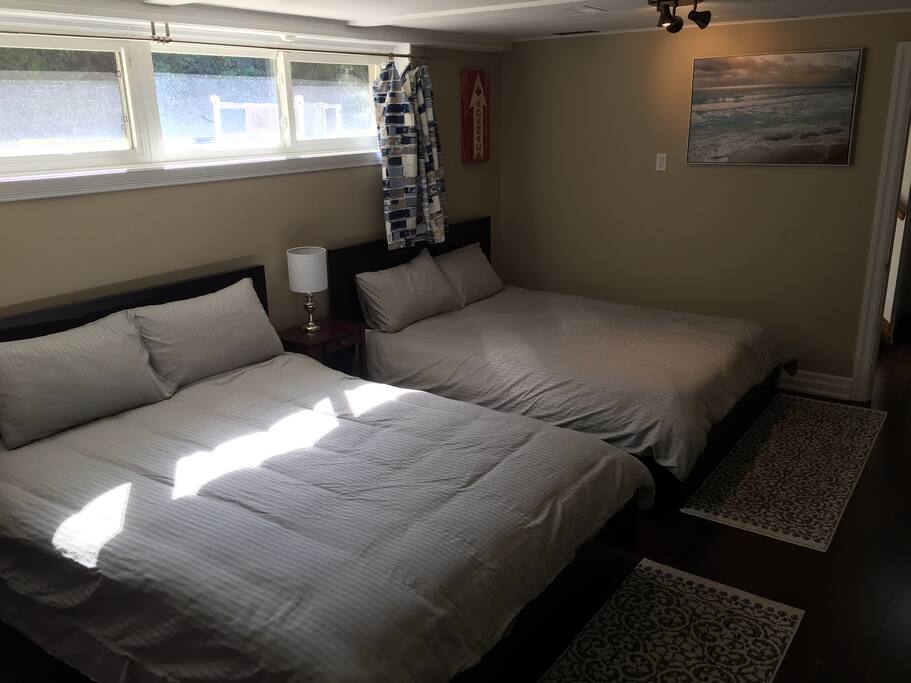 Two queen size beds