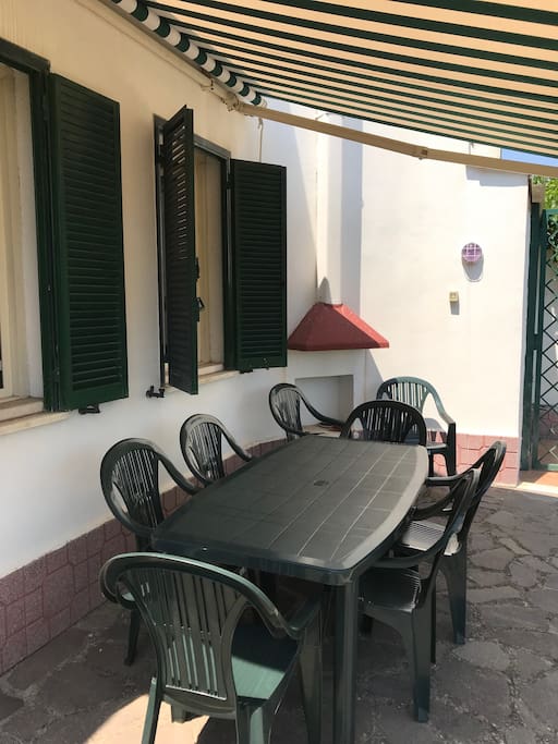 Outdoor eating area