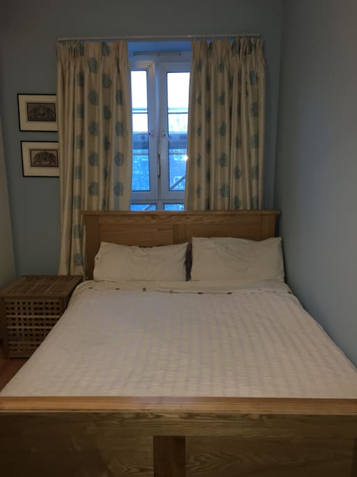 Double Bedroom with workspace