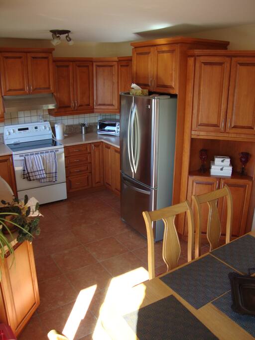 And Beautiful eat in kitchen