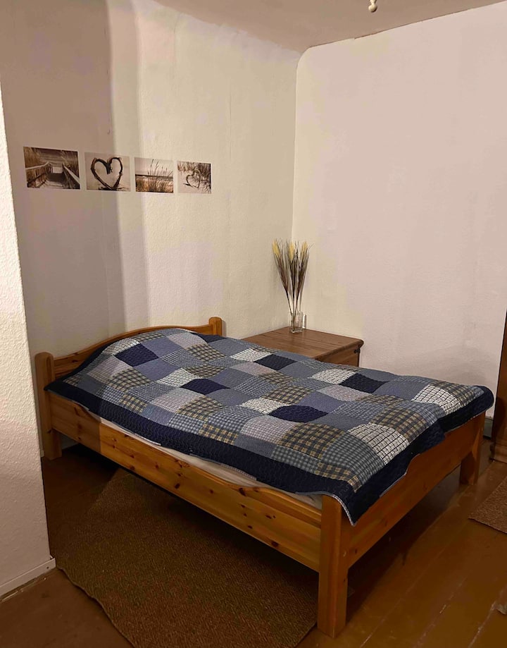 Schlafzimmer 2