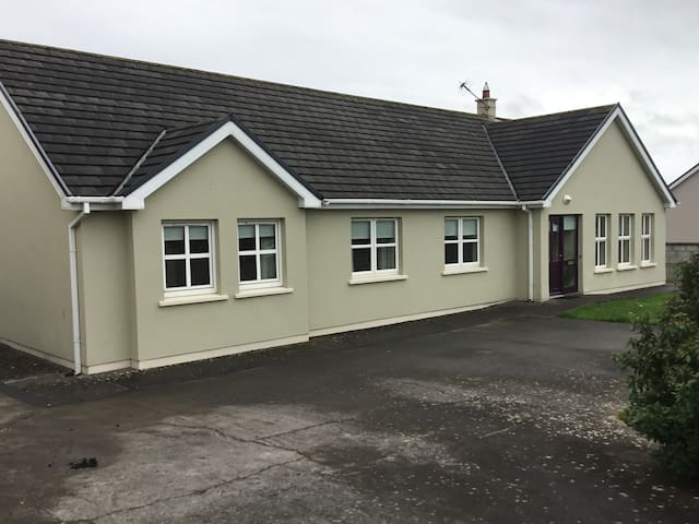 Airbnb Listowel Holiday Rentals Places To Stay County