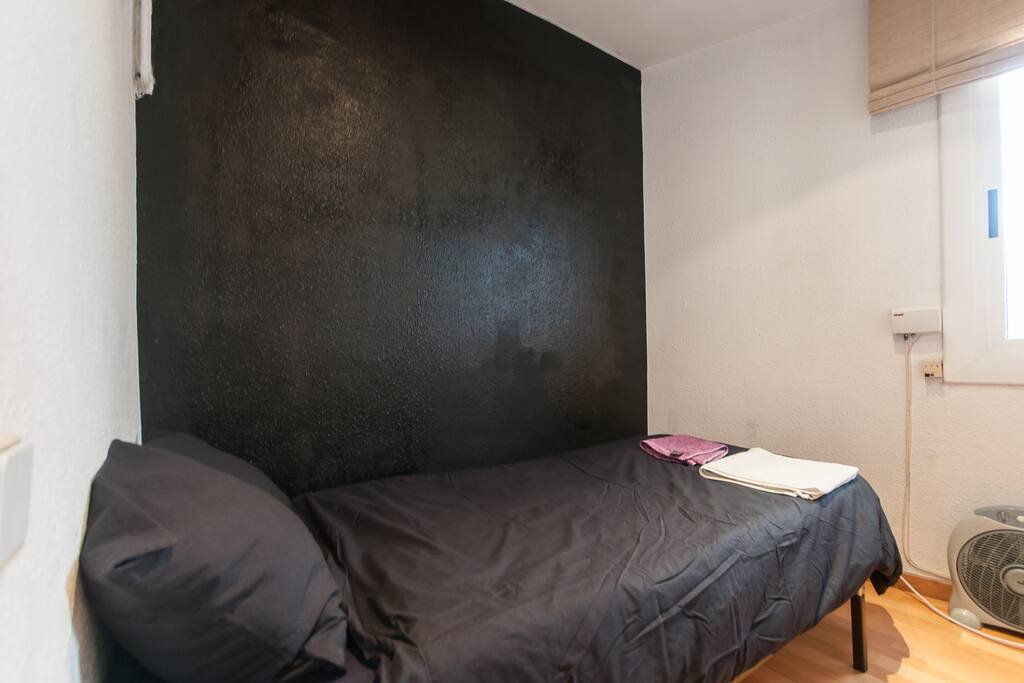 small room for rent