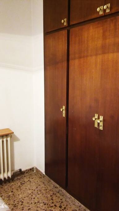 Armario en habitación privada
