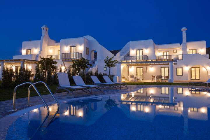 Aqua Breeze Estate in Naxos on the beach gallery image 2