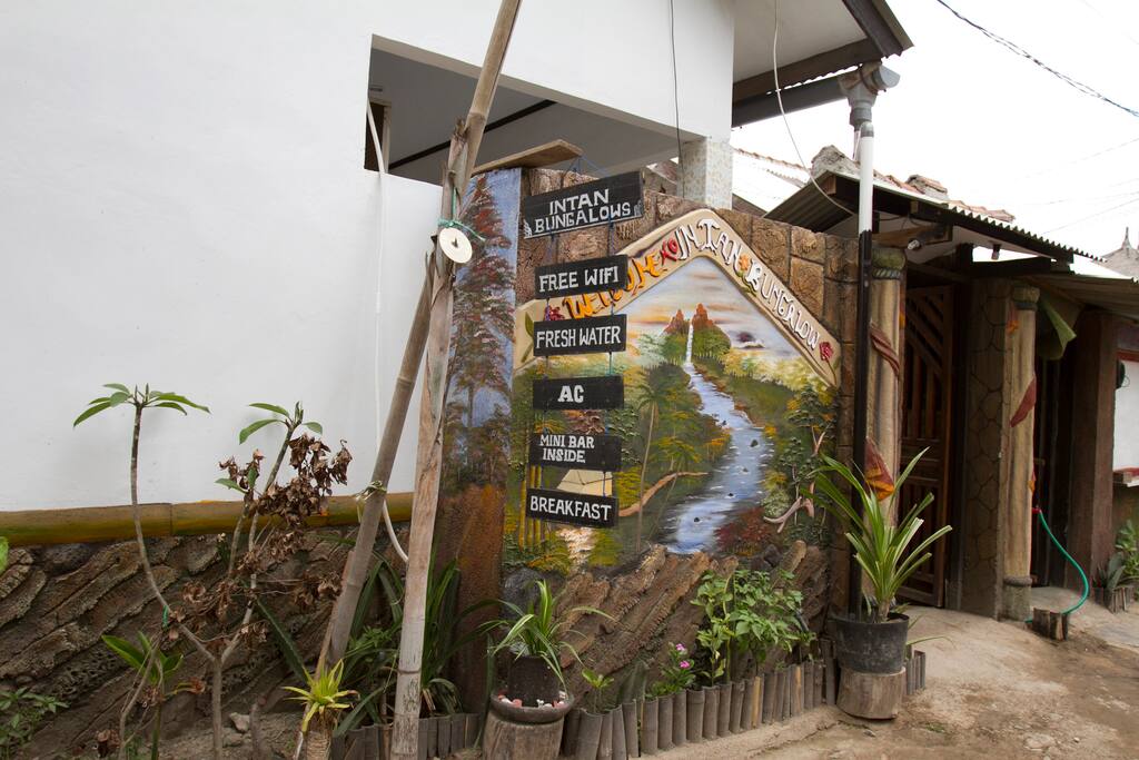Intan Entrance