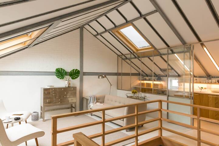 Garden of Camellias★4 Bedroom house near the beach gallery image 3