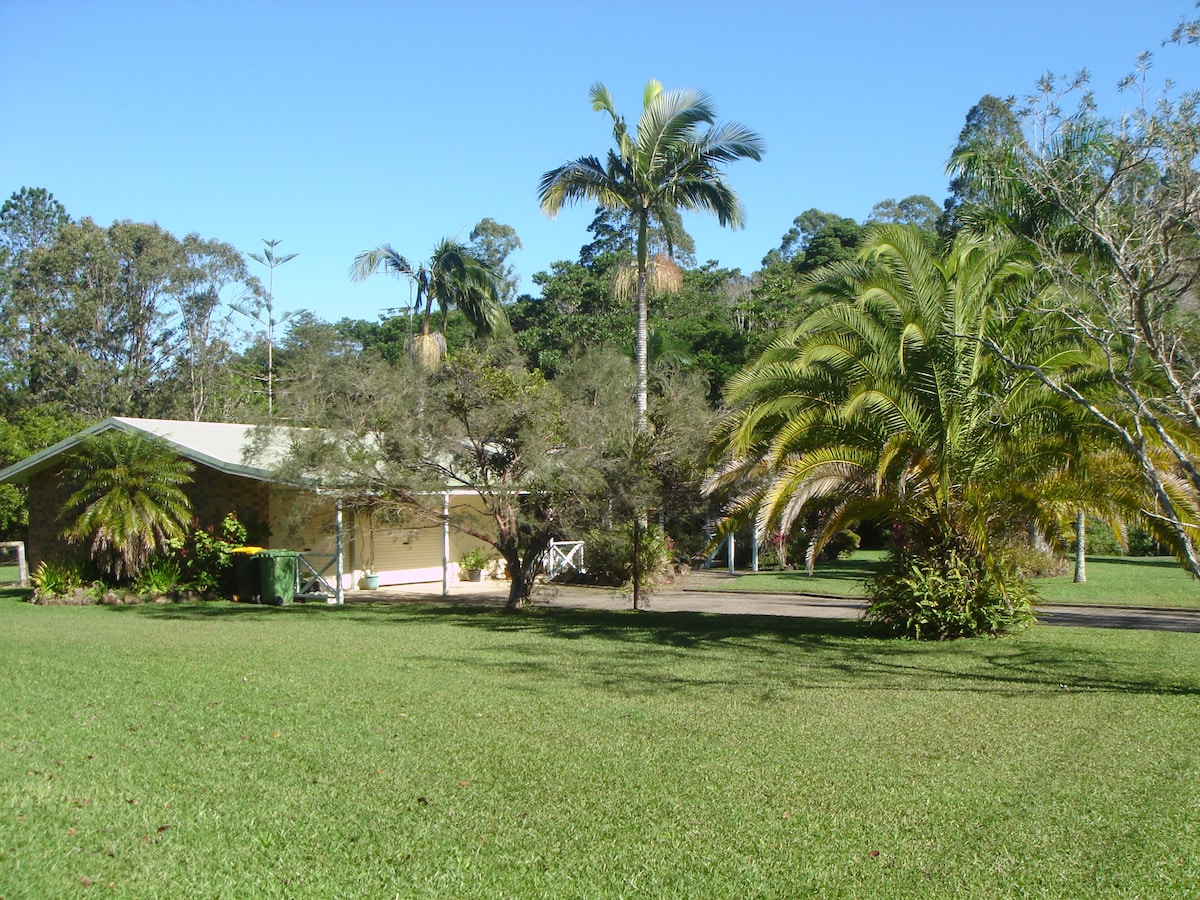 Eumundi Peaceful Leafy Haven Houses for Rent in Eumundi, Queensland