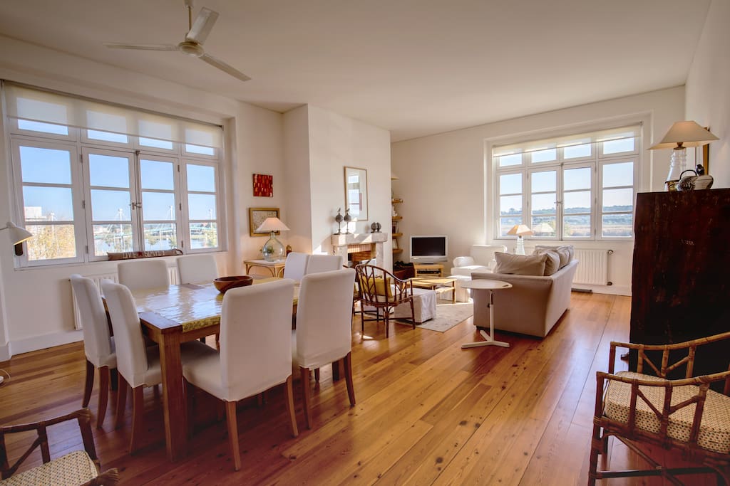Living Room + Dinning Room
