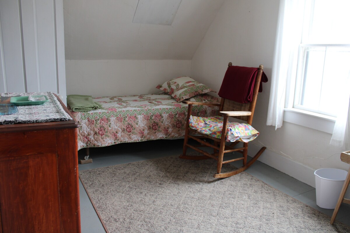 Spálňa - 2 dve samostatné postele