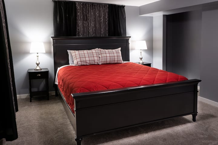 Spálňa s manželskou posteľou