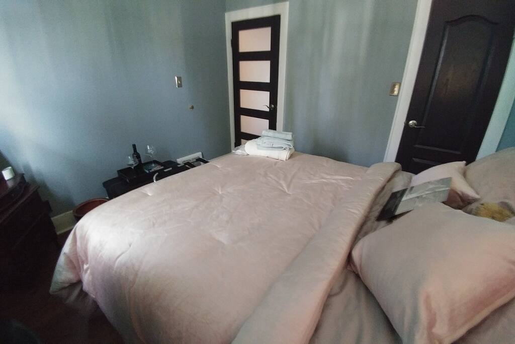 Wifi and T.V. option for Queen Room