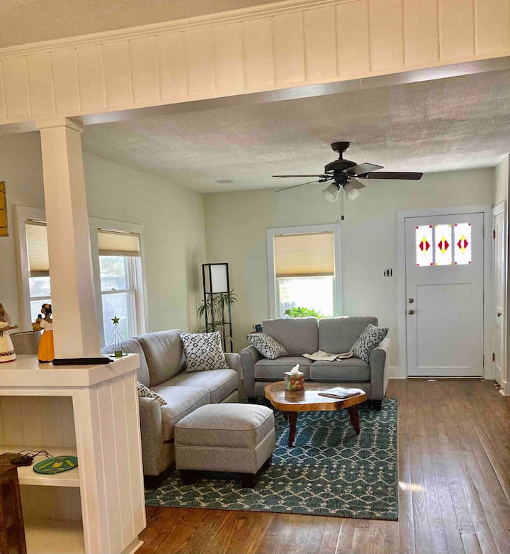 Casa Candelilla-in The Heart Of Alpine - Alpine, TX
