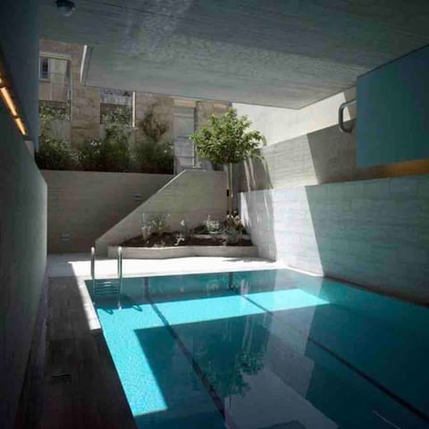 Award-winning Yellow-spot