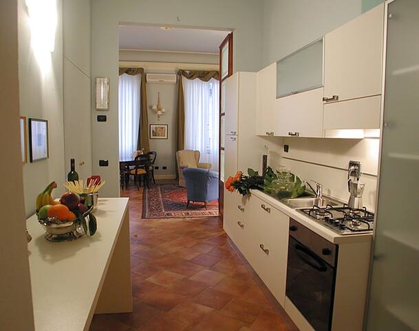 Palazzo Alfani Residence – Deluxe apartment gallery image 3