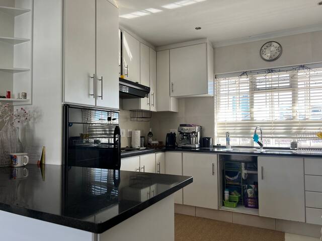 Cape Condo gallery image 5