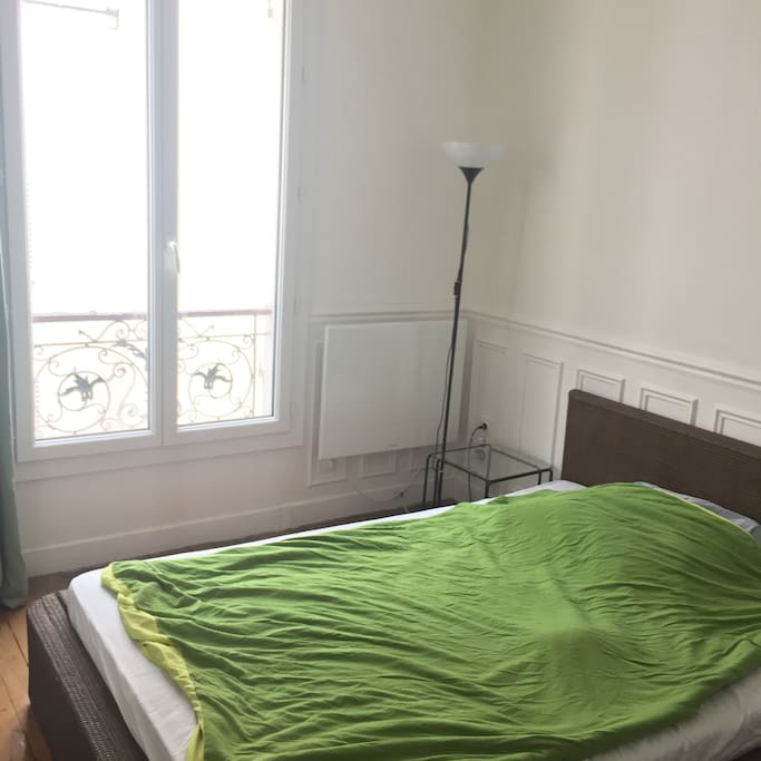 Bed room