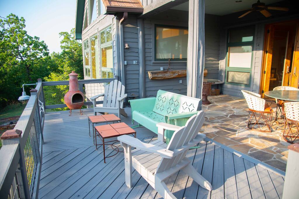 Top Back Deck of Eagles Nest