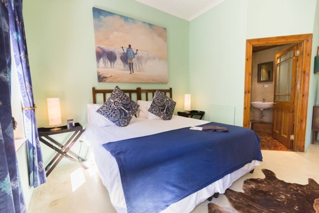 Bedroom with private en-suite bathroom
