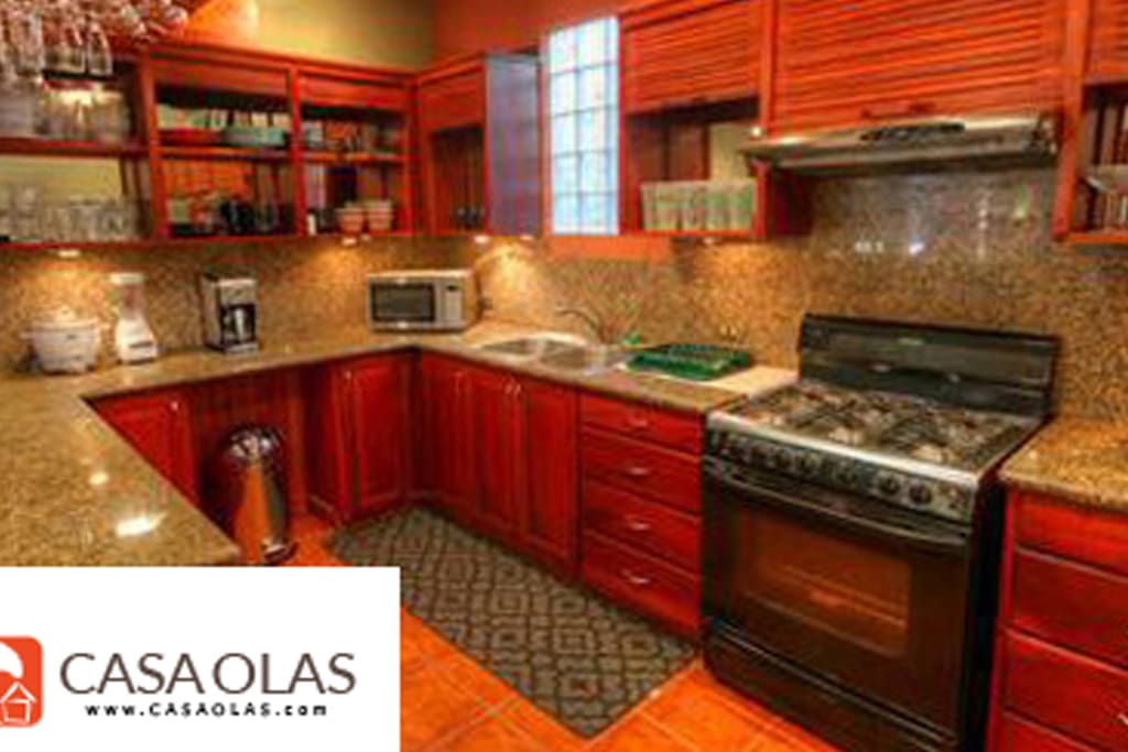 Full Kitchen
