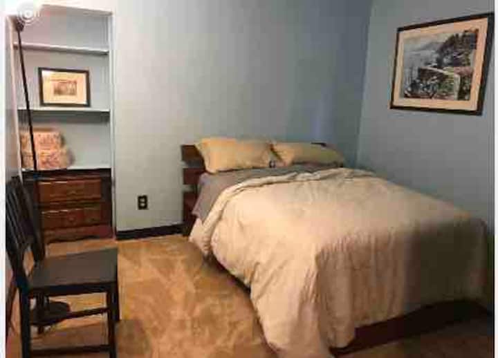 15 Minutes From Daytons Airport. Quiet Space - Troy, OH
