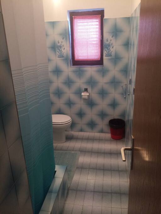 room1-bathroom