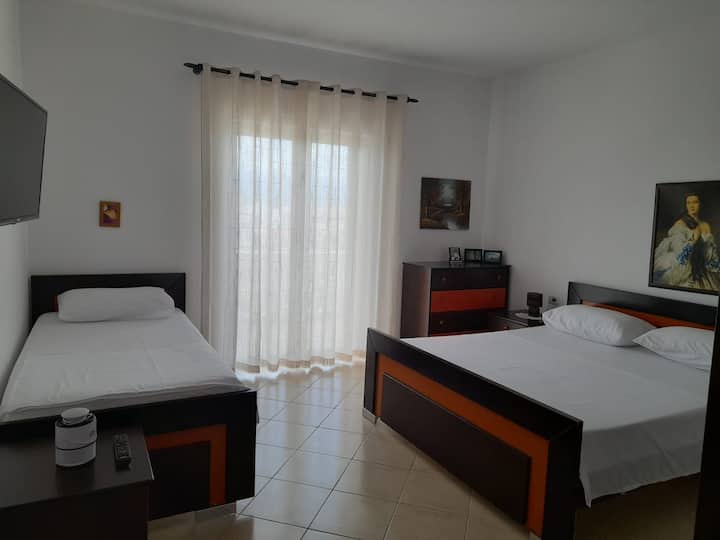 საძინებელი 1