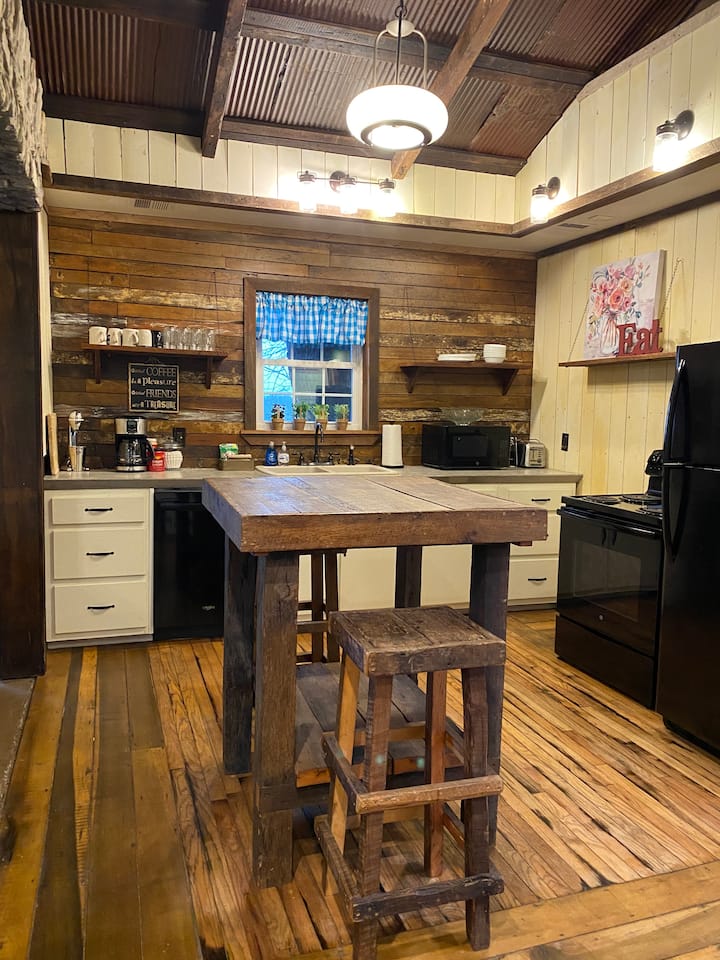 Top 14 PetFriendly Cabins Near Mammoth Cave, Kentucky Updated 2024