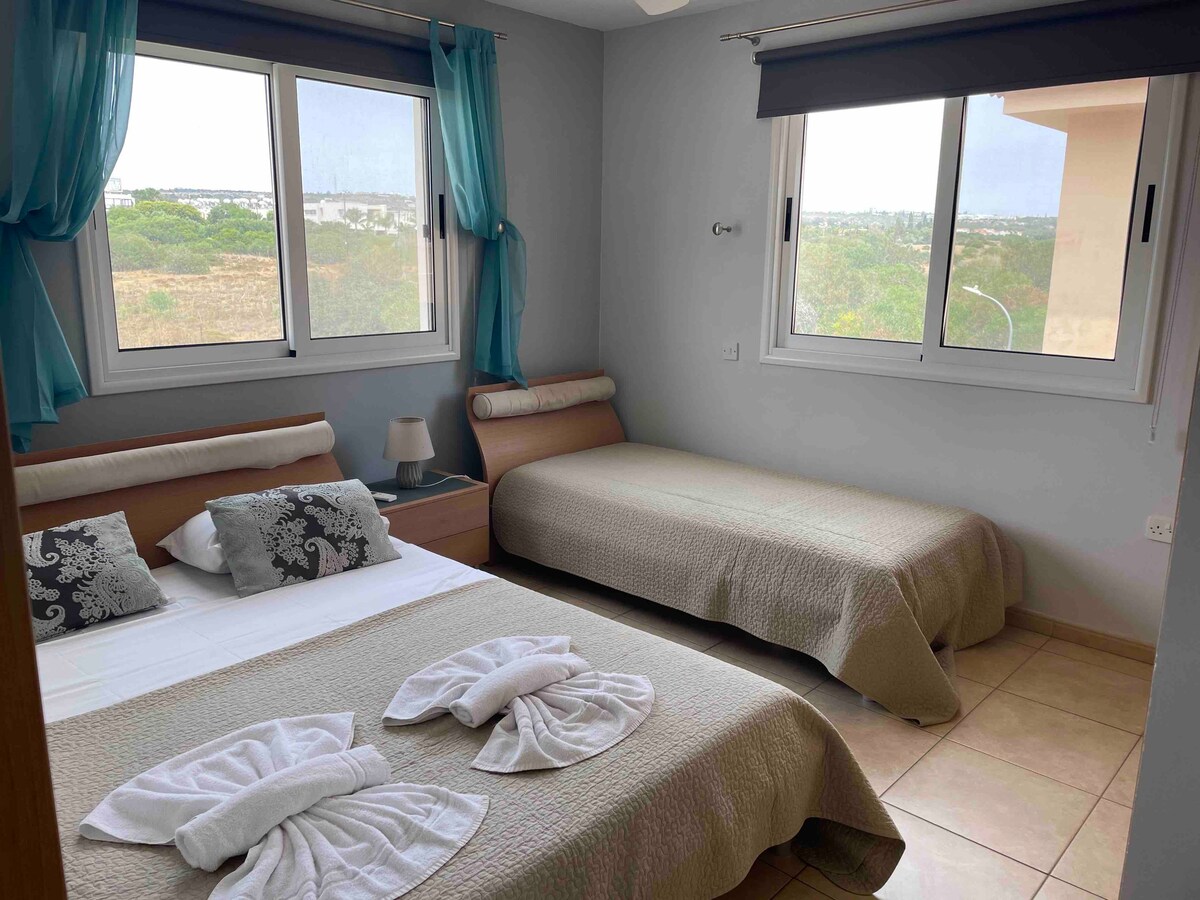 Second bedroom with king size bed & single bed