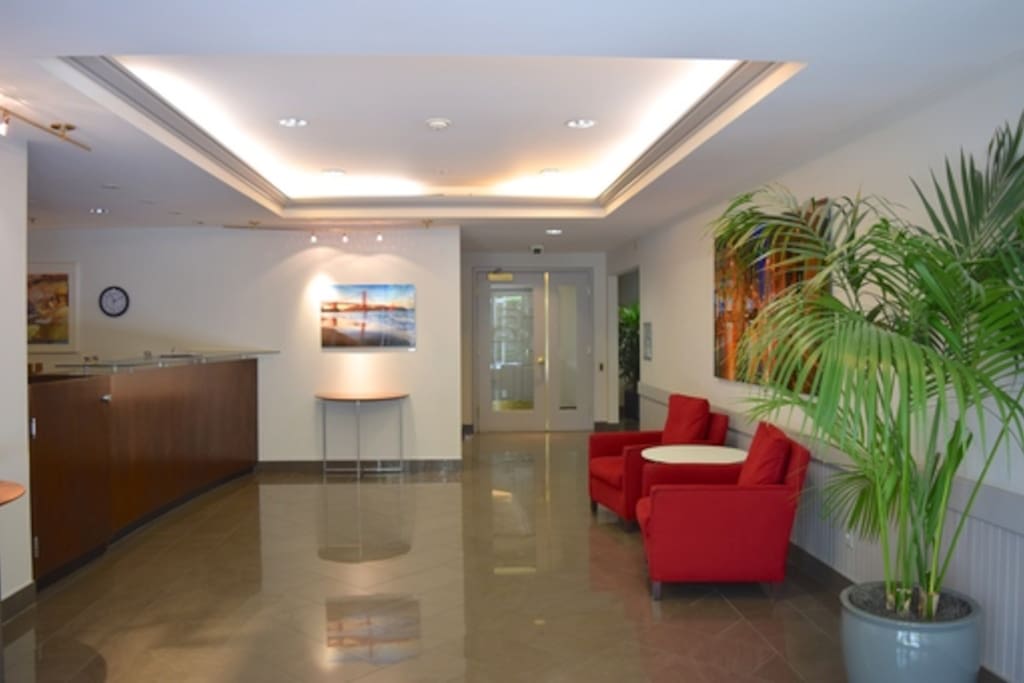 24 hour front desk / security