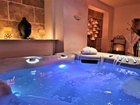 Suite avec jacuzzi Spa et sauna "Un autre monde"