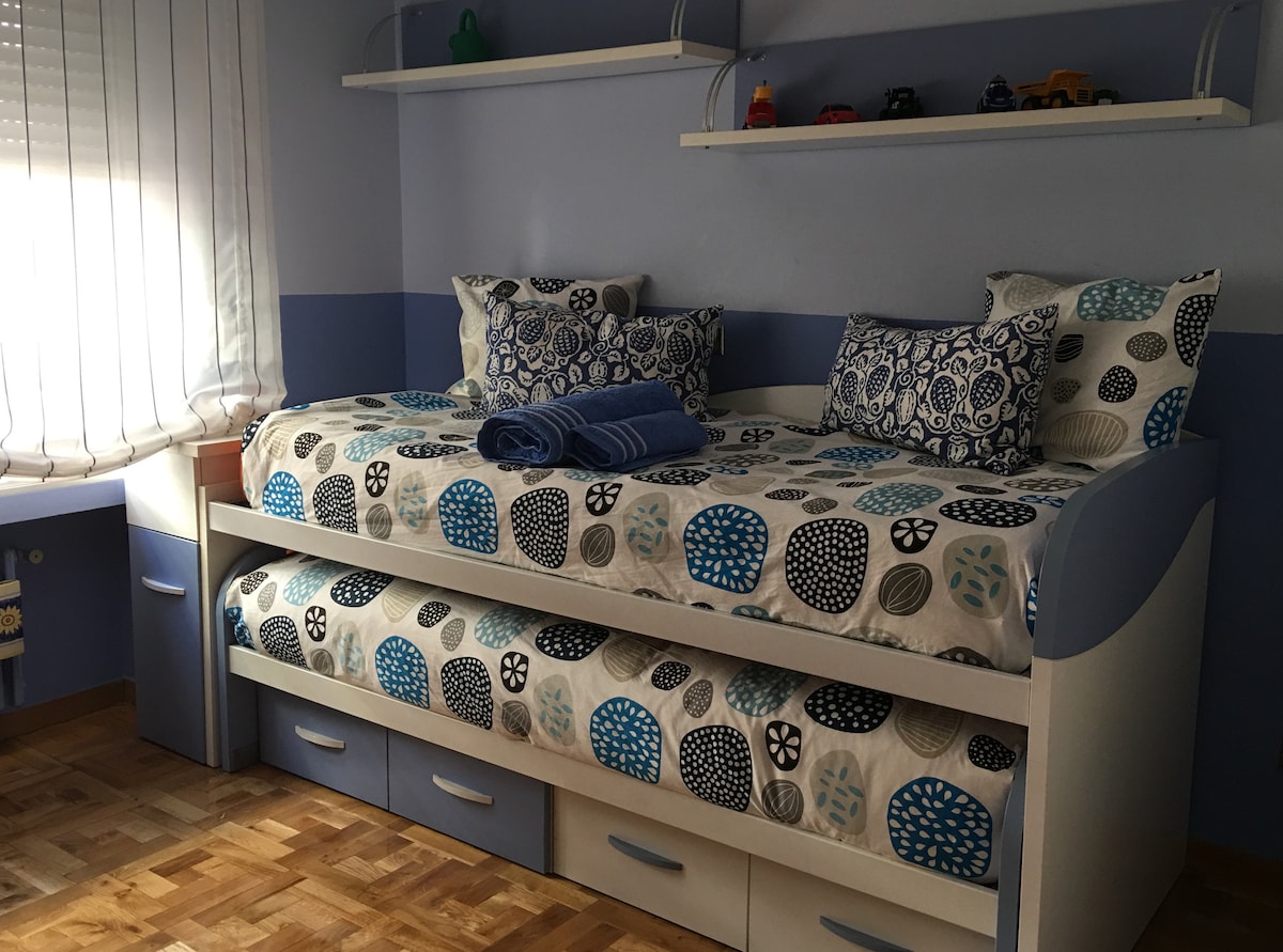 Tretia spálňa s dvoma samostatnými lôžkami s rozmermi 90 cm 