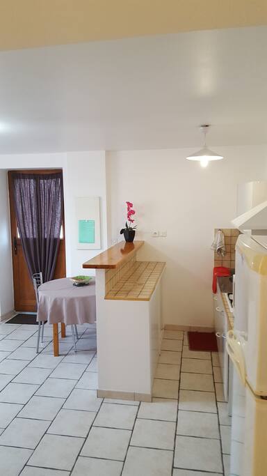 KITCHENETTE