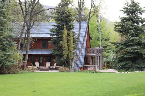 Sundance Chalet Mountain Cottage
