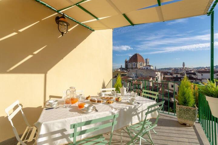 Paola’s home – terrace with view of Florence gallery image 2