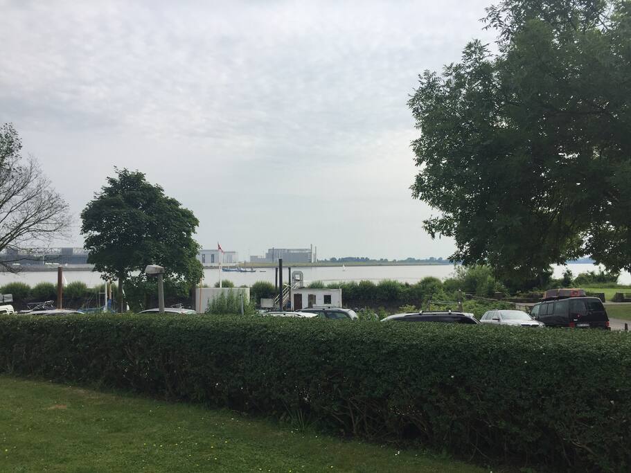 Ausblick vom Garten