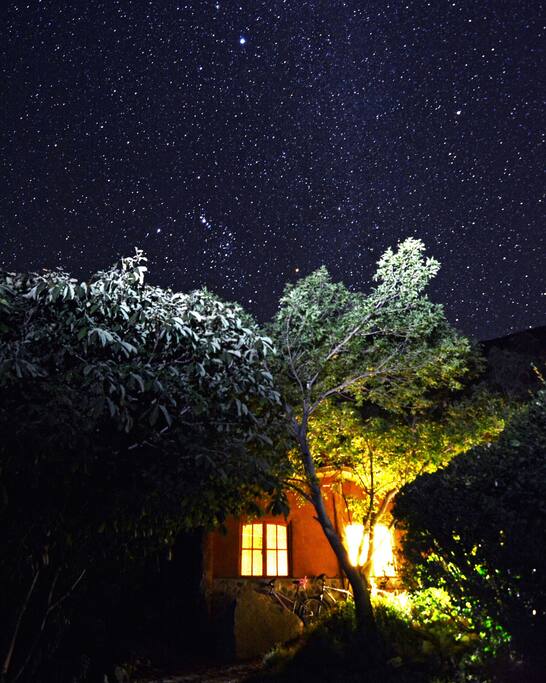 Cielo sobre la cabaña.