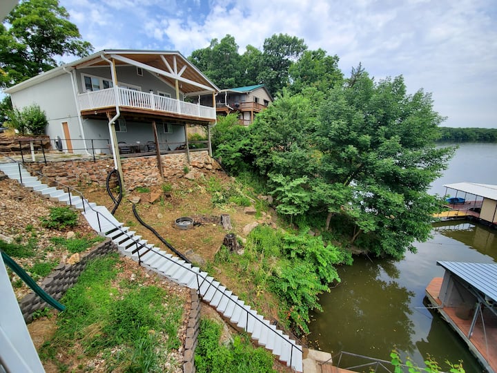 10 Best PetFriendly Airbnbs Near Lake of the Ozarks, Missouri