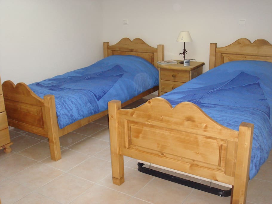 Twin Bedroom