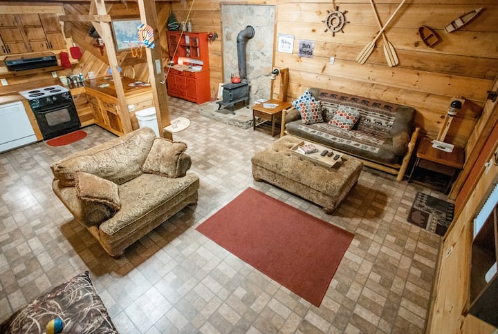 Rustic Cabin
Moonshiners Retreat Cabin - Dawsonville, GA