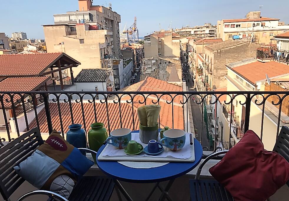 panoramica citta' e mare