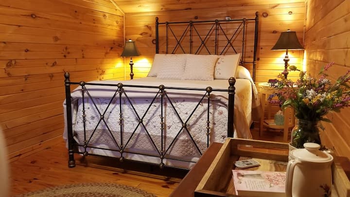 Upstairs QUEEN bedroom