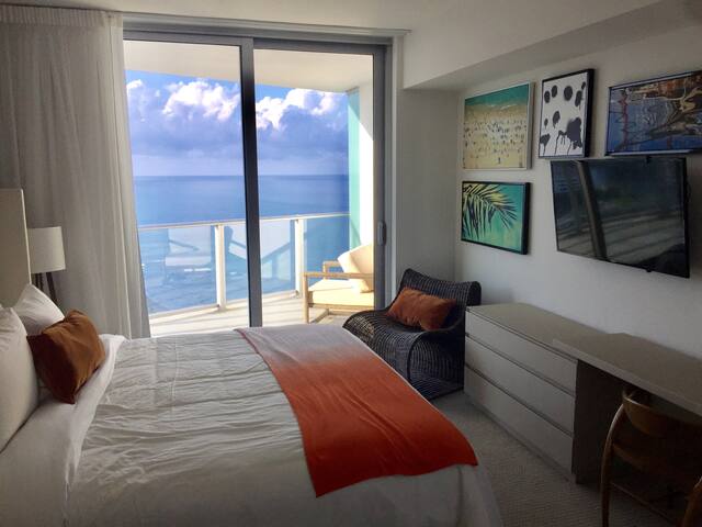 Oceanfront HYDE HOTEL&RESIDENCES2bd/2bth Hollywood gallery image 5