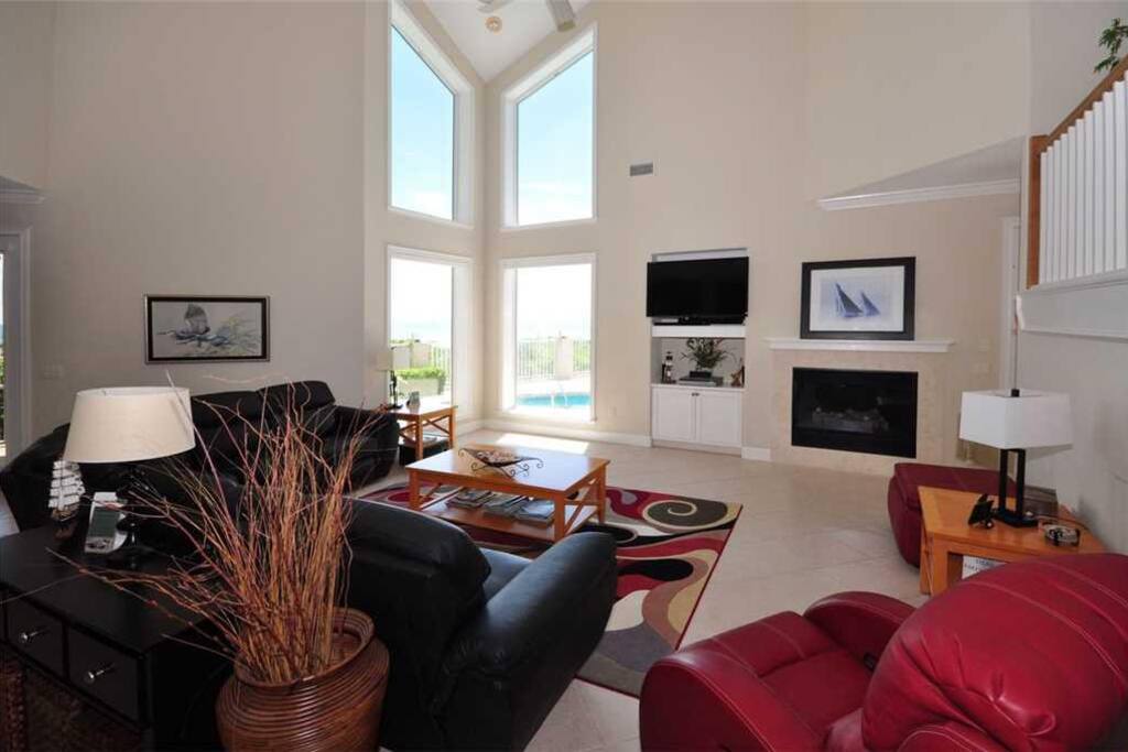 There’s space for everyone in the living room - Ocean Delight sleeps 8, and there’s easily space for that many in the spacious (a