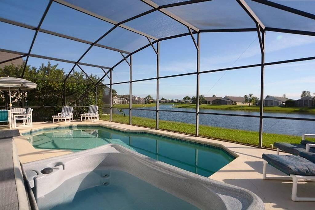 Bench, Jacuzzi, Tub, Gazebo, Pool
