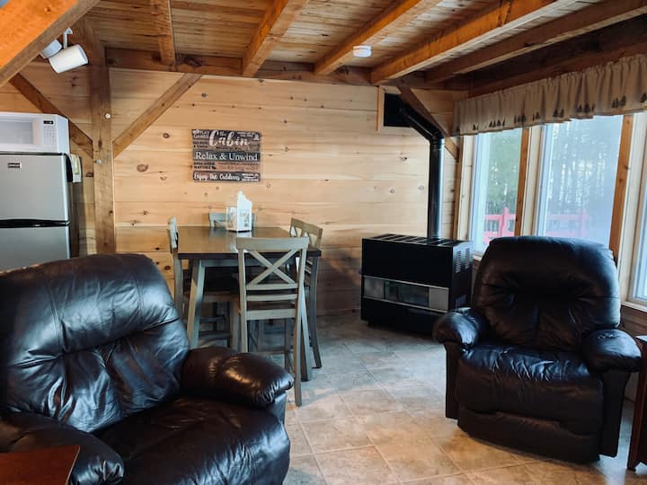 8 Best PetFriendly Cabins Near Tahquamenon Falls, Michigan Updated