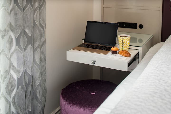 Staypineapple managed Airbnb listing 1