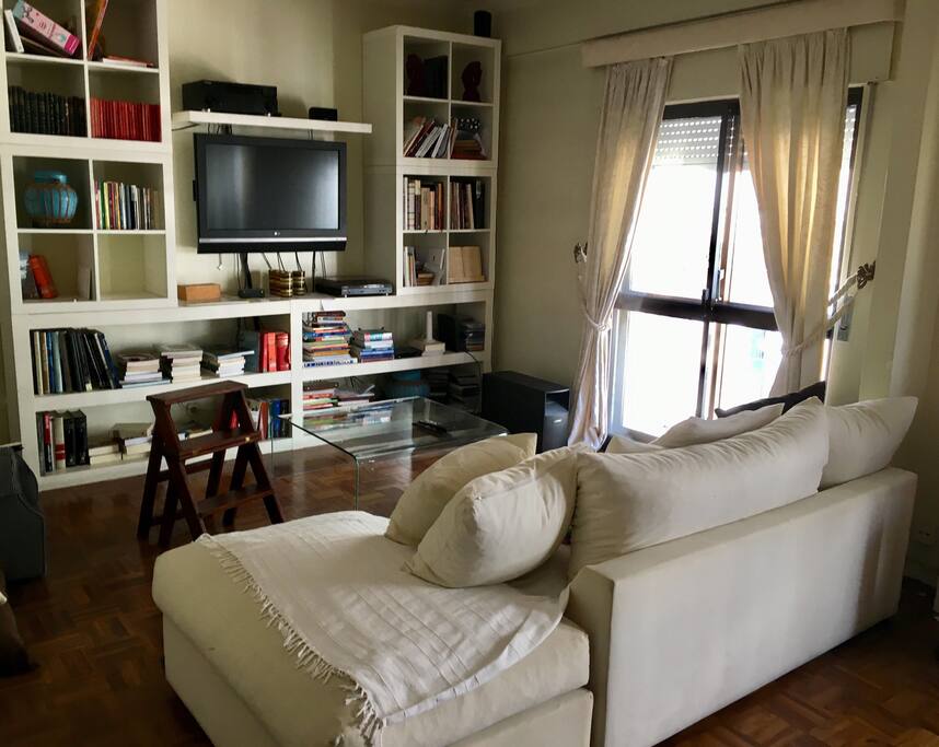 TV corner 1