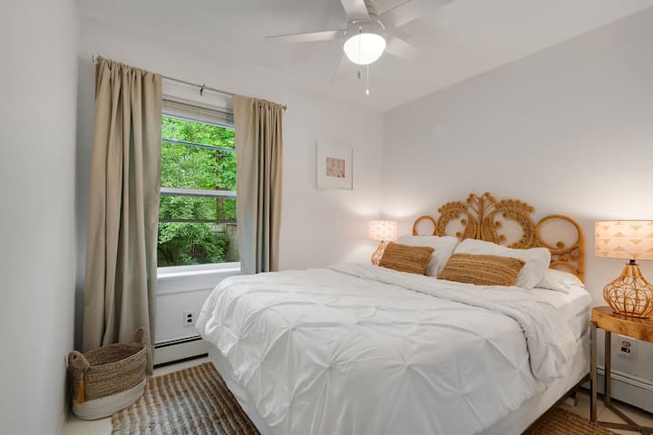 חדר שינה 4 עם מיטת קווין סייז 