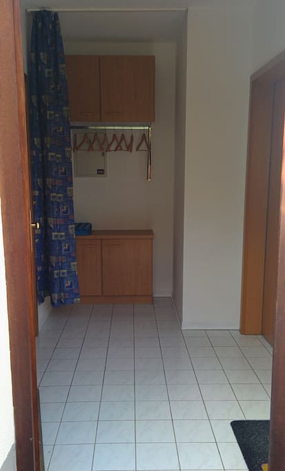 Flur - Eingangsbereich und Garderobe